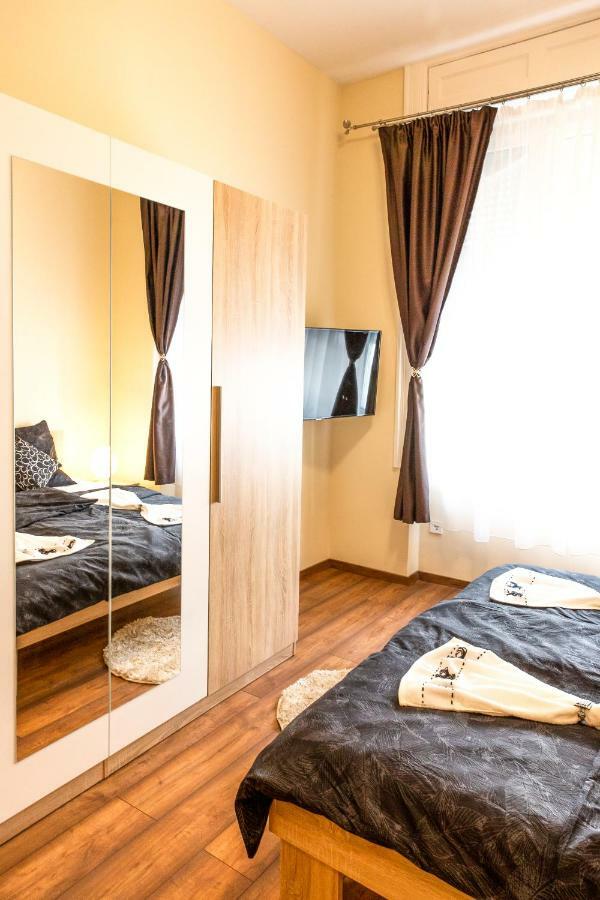 Wiky'S Apartman With 3Bathrooms Budapest Exterior foto