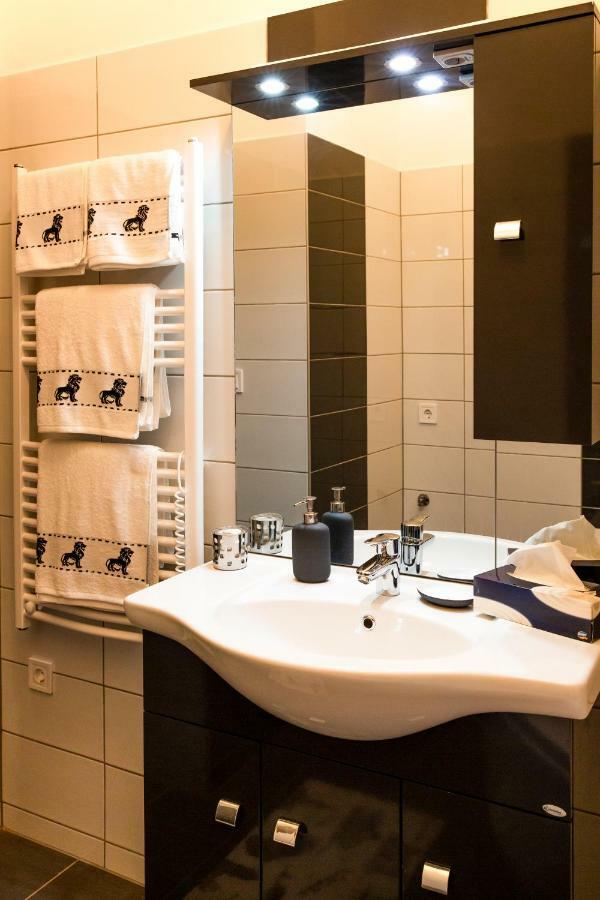 Wiky'S Apartman With 3Bathrooms Budapest Exterior foto
